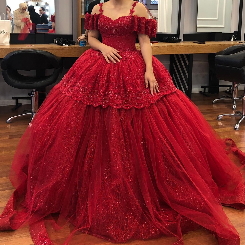 Turkish Red Embellished Gown for Prom/Wedding/Party/Quinceanera